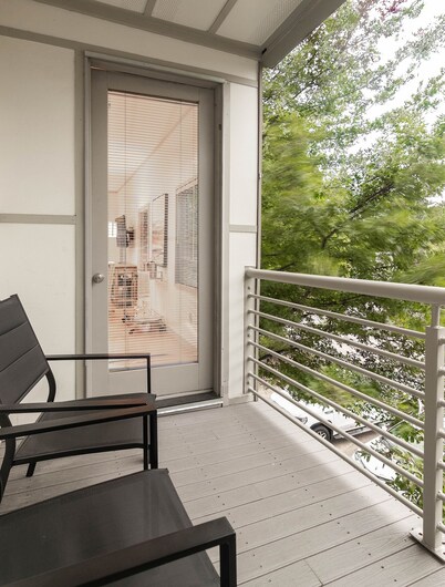 Luxury Condo in the heart of Oxford. Steps from Square & Ole Miss