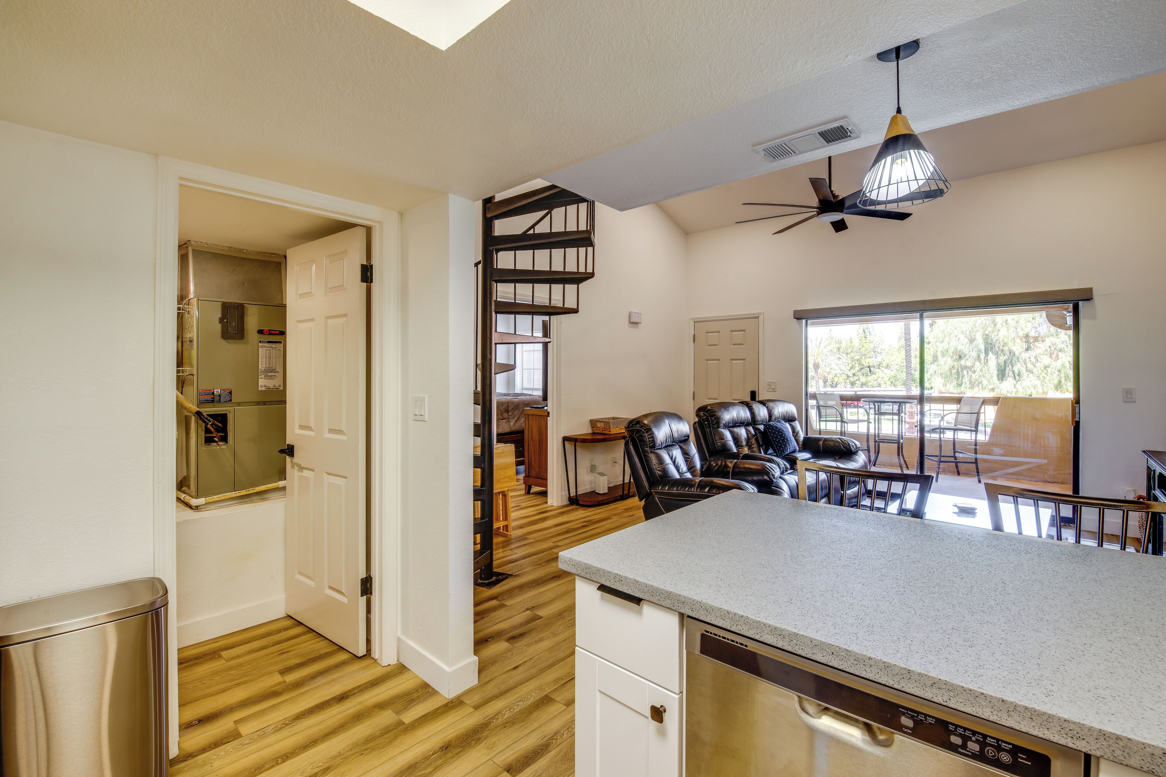 Pool & Hot Tub Access! Extended Stay In Chandler - Chandler, AZ