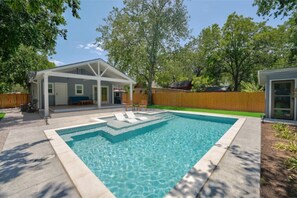 Piscine extérieure, piscine chauffée