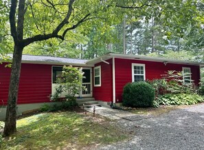 Exterior - Lakefront Cabin on Lake Chatuge! Bring your boat! (Hayesville)
