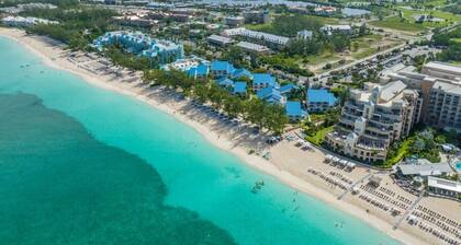 In-Between Ritz Carlton and Westin | Oceanview 1BR on Seven Mile Beach