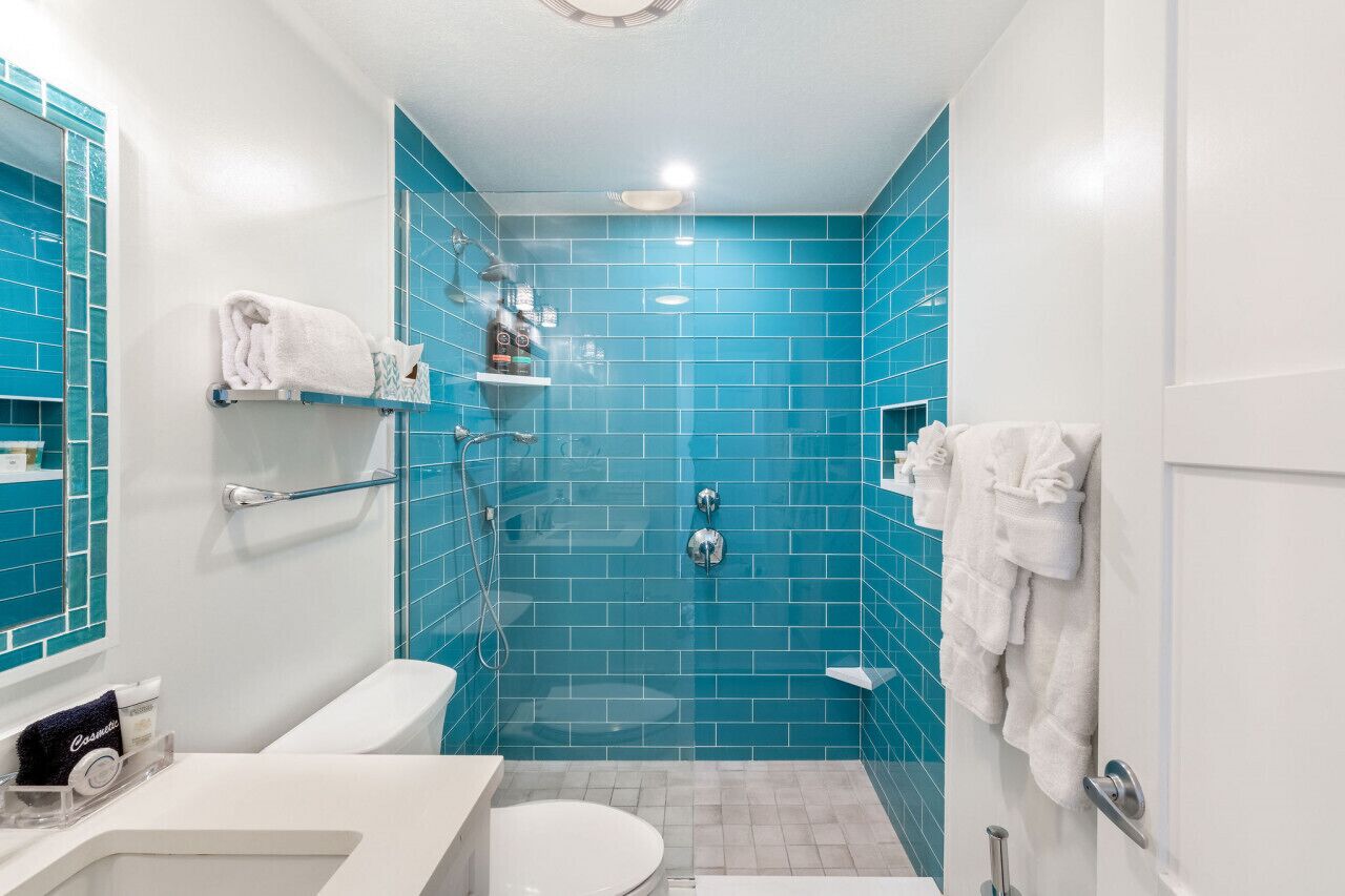Hair dryer, towels