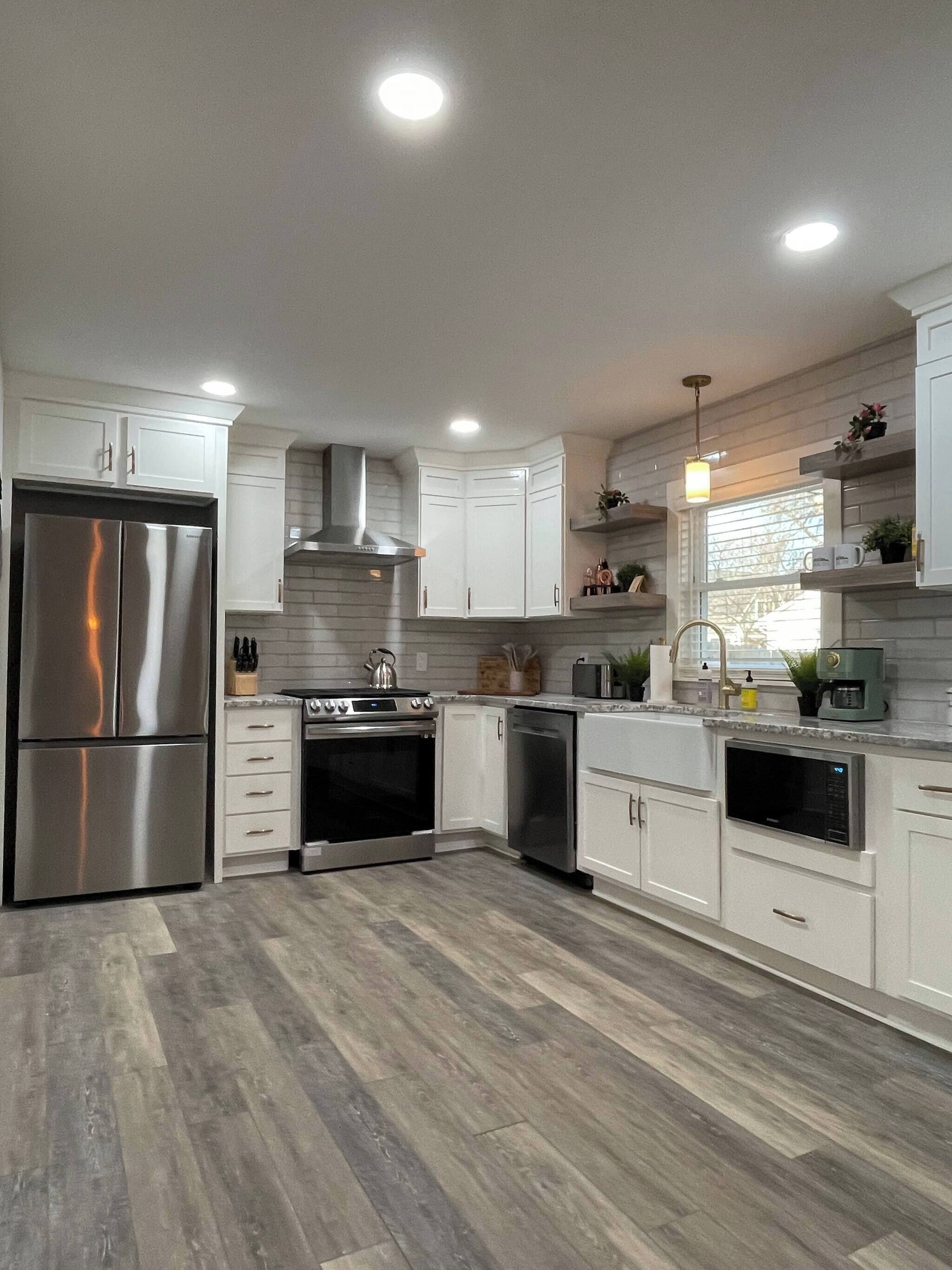 雪櫃、微波爐、爐具、洗碗機