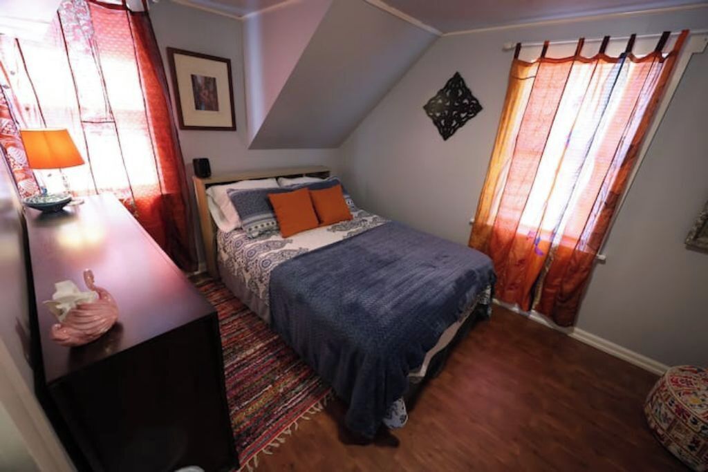 2 chambres, fer et planche à repasser, accès au Wi-Fi (inclus)
