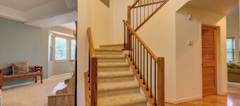 The Glen House, a lovely 4 bedroom home in Palmer Lake, with hot tub, and views!