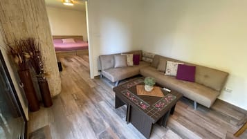 Chalet, 1 Bedroom, Smoking | Living room
