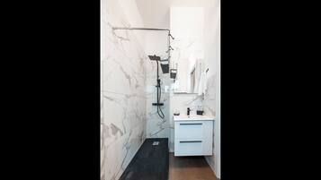 Zimmer, 1 Schlafzimmer, Raucher, Balkon | Badezimmer