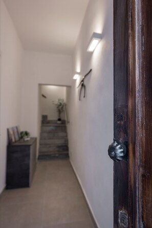 Room, 1 Bedroom, Smoking, Balcony | Interior