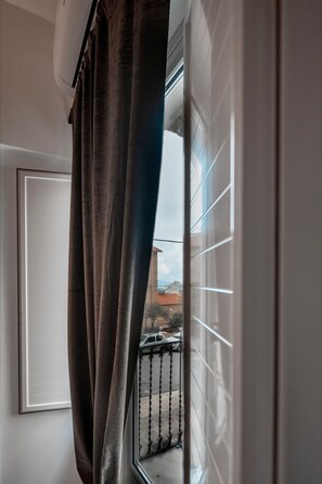 Room, 1 Bedroom, Smoking, Balcony | Interior