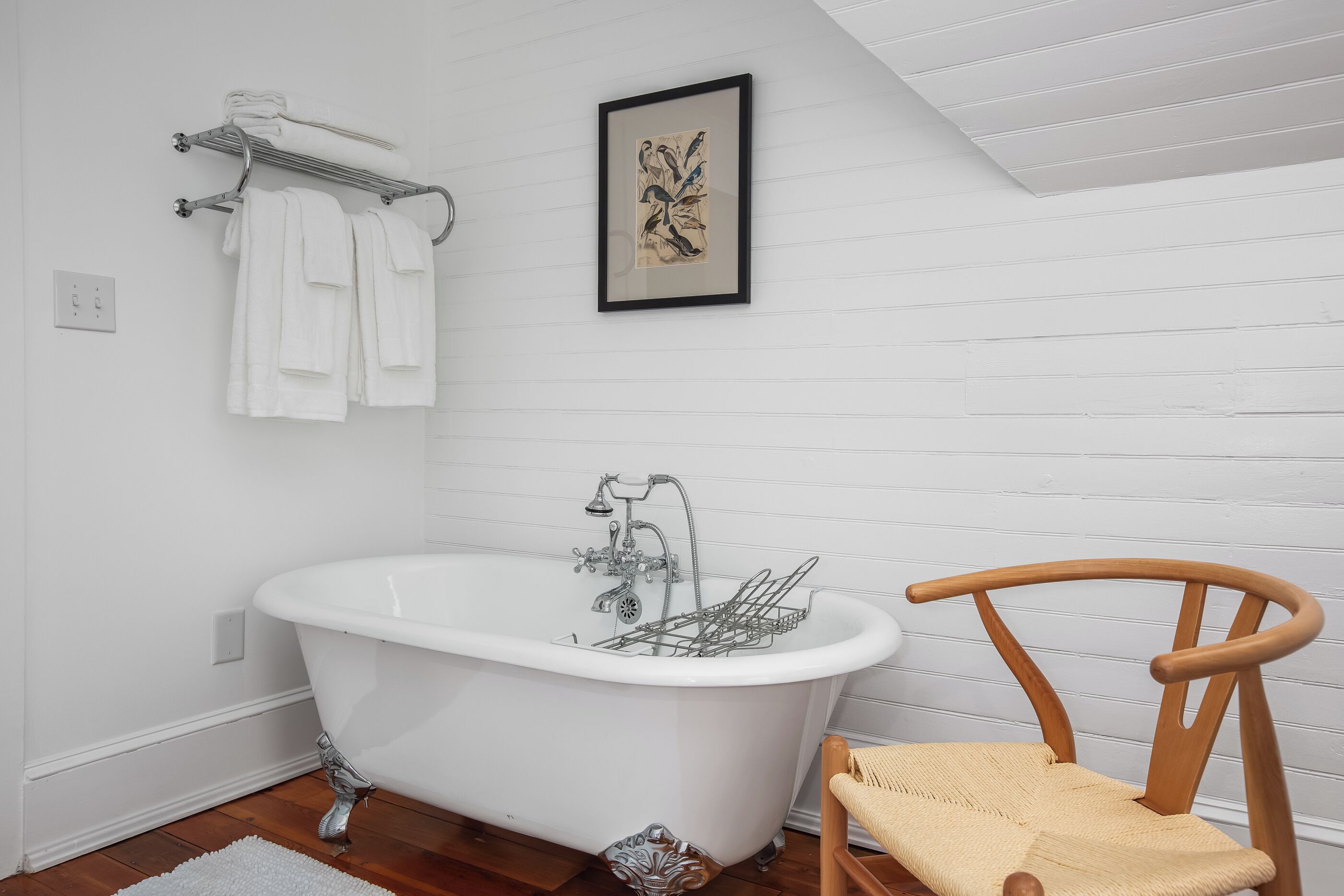 Reynolds Loft King Room | Bathroom | Free toiletries, hair dryer, bathrobes, towels