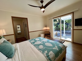 Classic Room, 1 Queen Bed, Garden View | Premium bedding, pillowtop beds, iron/ironing board, free WiFi