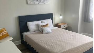 2 chambres, fer et planche à repasser, Wi-Fi, draps fournis