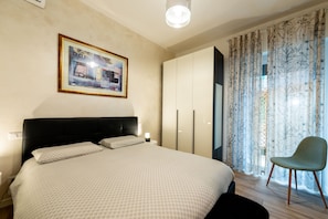 1 bedroom, in-room safe, iron/ironing board, free WiFi