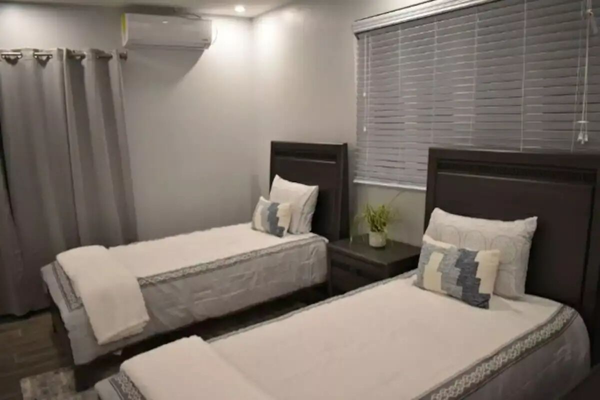 6 sovrum, strykjärn/strykbräda, gratis wi-fi och sängkläder