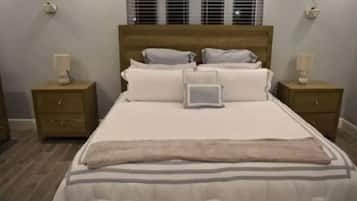 6 bedrooms, iron/ironing board, free WiFi, bed sheets