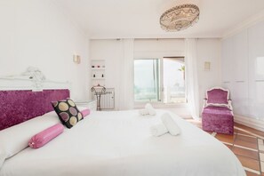 4 soverom, skrivebord, strykejern/-brett og wi-fi