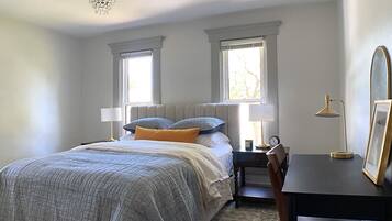 2 bedrooms, desk, iron/ironing board, travel cot