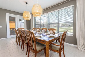 Dining - Spacious 6BR villa in Bella Vida Resort with private pool and lake view near Disney (Kissimmee)
