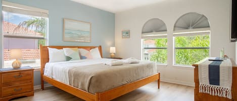 6 bedrooms, iron/ironing board, free WiFi, bed sheets