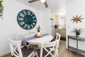 Dining - Unit #2 · Pacific Beach Gem 2bd/2bth Loft, Parking & Laundry (San Diego)