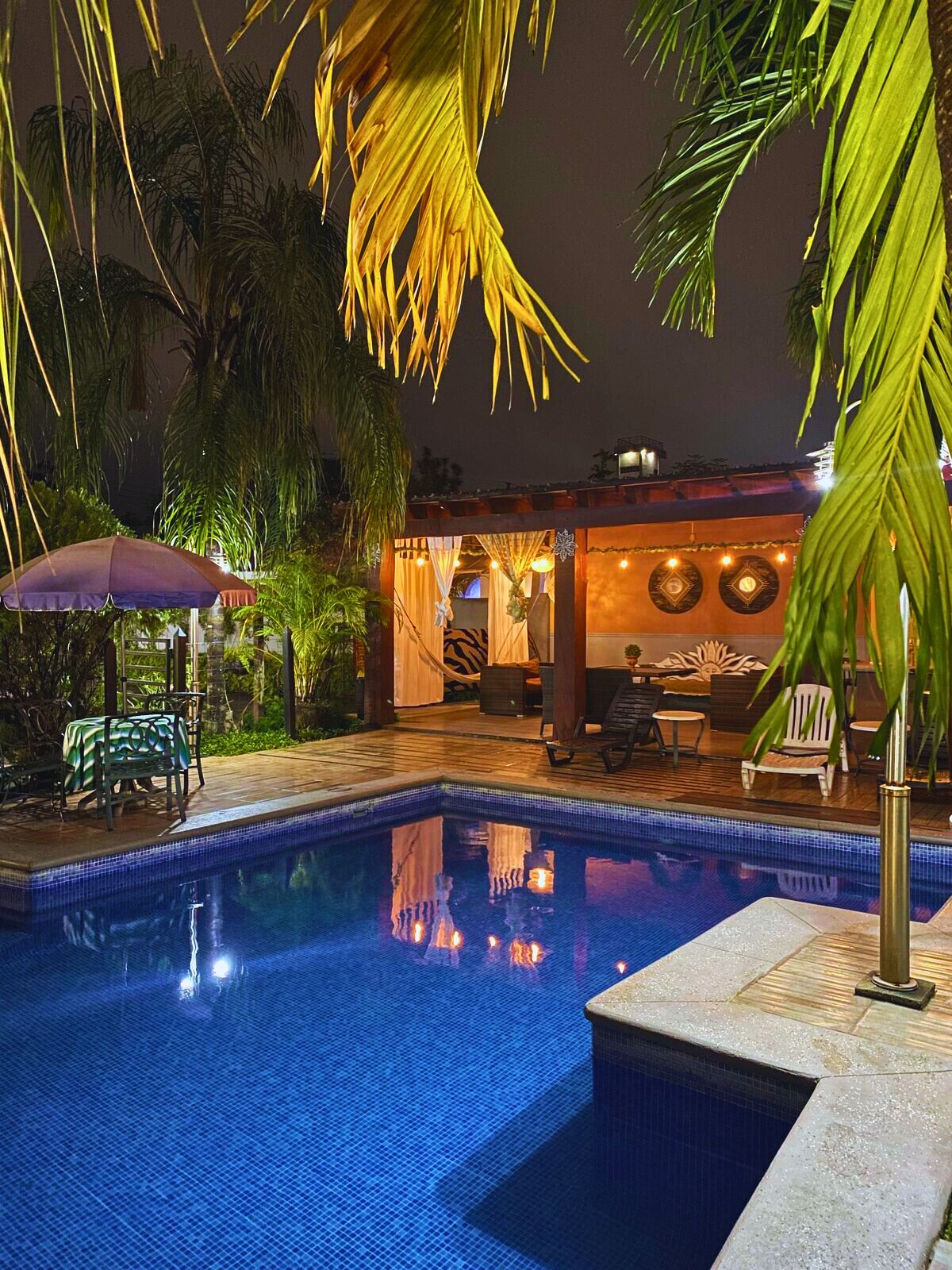 Televisión de plasma de 32 pulgadas con canales por cable