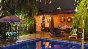 Télévision à écran plasma de 32 pouces avec chaînes par câble