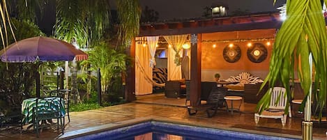 Televisión de plasma de 32 pulgadas con canales por cable