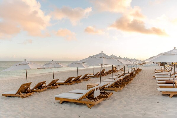 Beach - Alexandra Resort. Two Bedroom Oceanfront Suite with breathtaking views. (Providenciales)