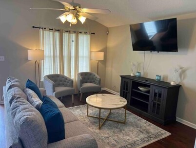 Peaceful Private Home near Moody, Wild Adventures