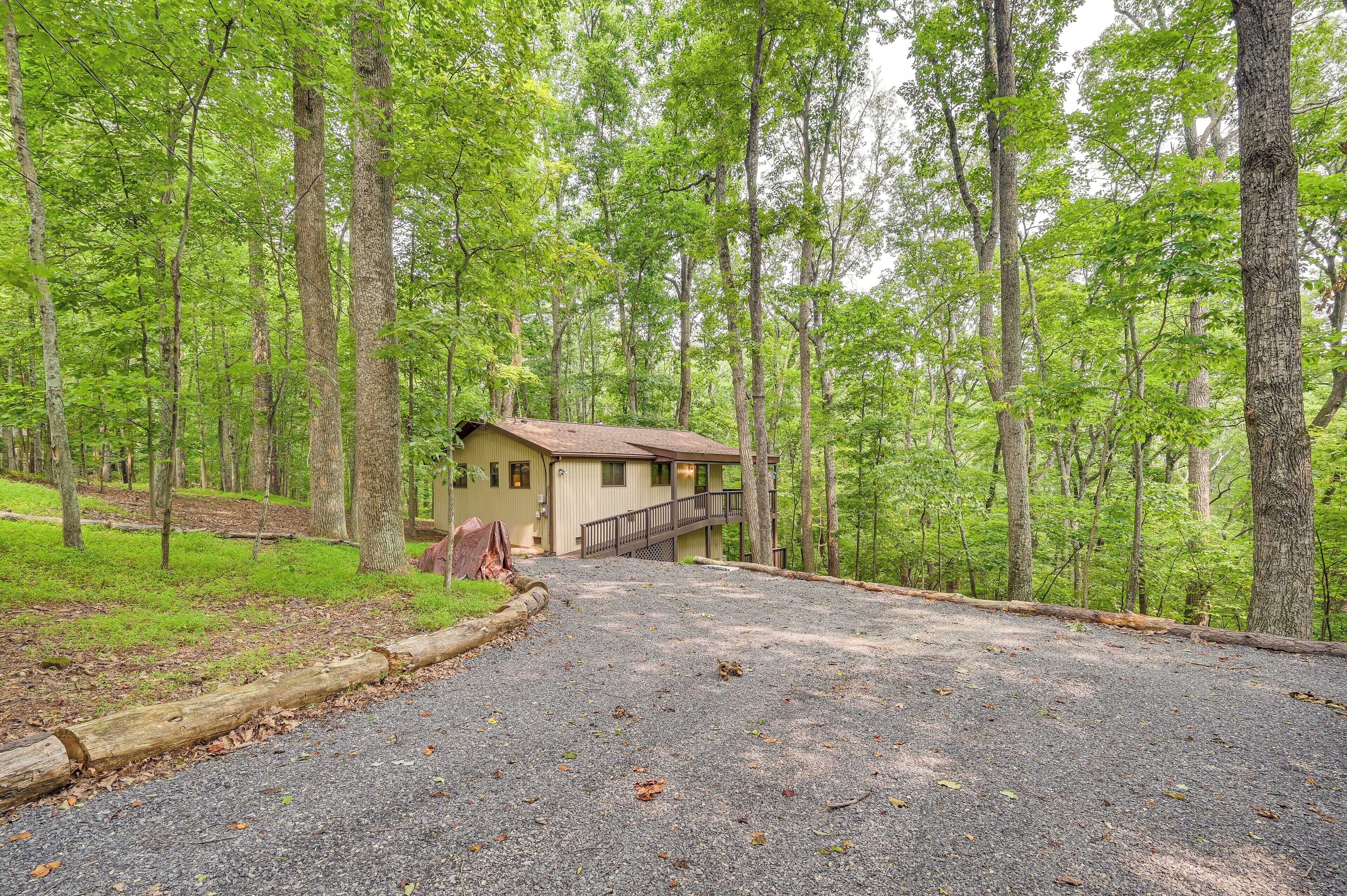 Hedgesville Vacation Rental | 2BR | 1BA | Step-Free Access | 630 Sq Ft