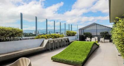 New Luxury Apartment 12th Floor