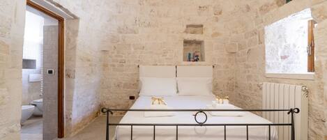 4 室のベッドルーム、アイロン / アイロン台、WiFi、ベッドシーツ