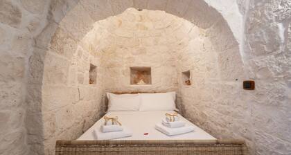GuestHost - Trulli Luna with veranda and parking space