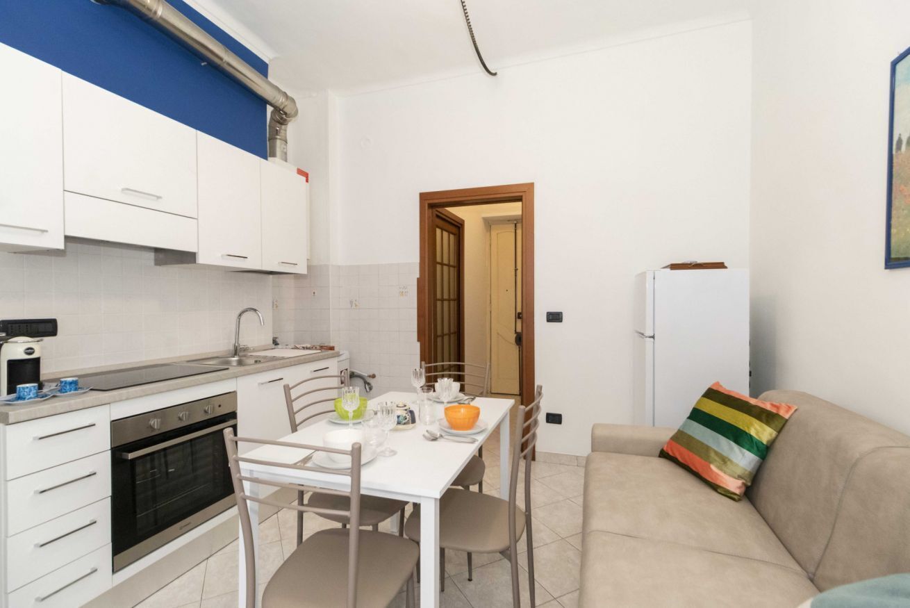 Frigorífic, forn, placa de cuina i torradora 