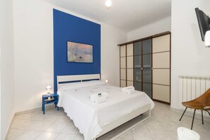 1 chambre, fer et planche Ă repasser, Wi-Fi, draps fournis