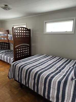 3 bedrooms, WiFi, bed sheets