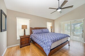 4 bedrooms, iron/ironing board, WiFi, bed sheets - Treat Yourself, Luxury Pool & Spa Private Home 16147 (Clermont)