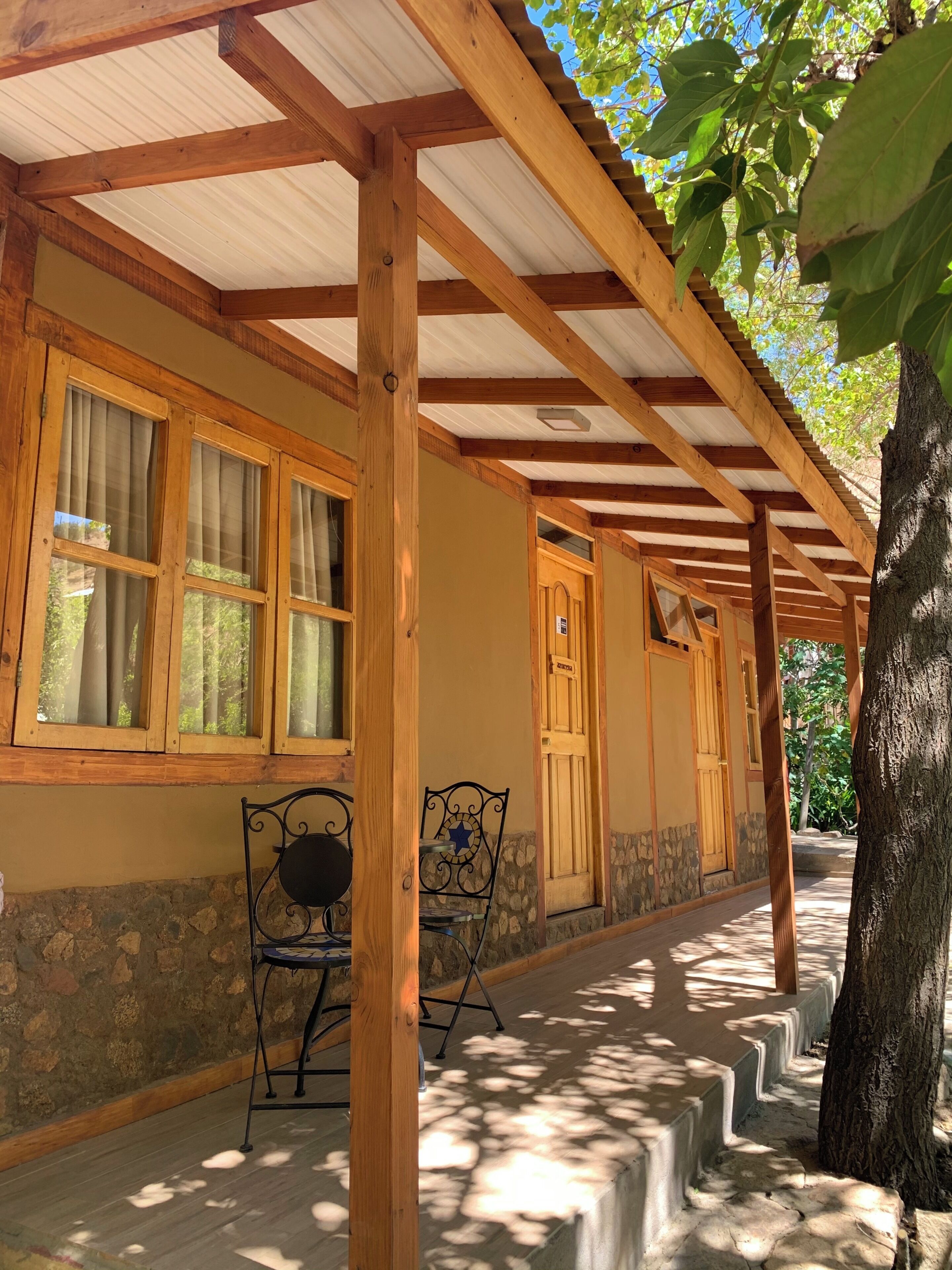 Cabin, Kitchenette, Garden Area | Premium bedding, down duvets, individually furnished, bed sheets