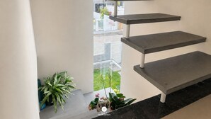 패밀리 하우스 | 내부