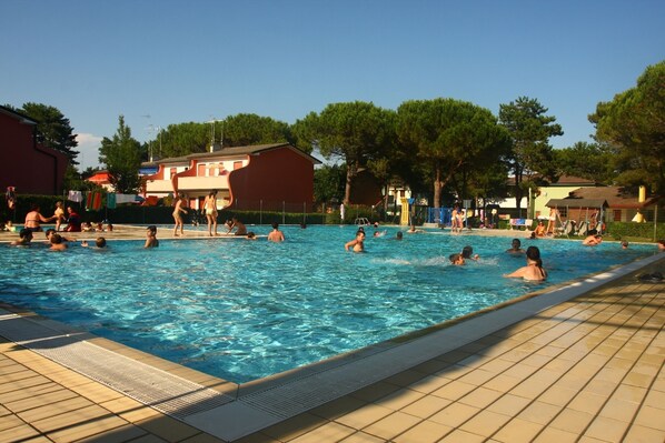 Apartment, 2 Bedrooms, Patio, Garden View | Pool | Outdoor pool