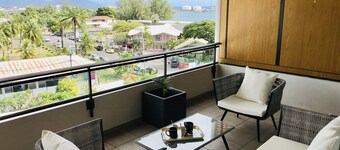 Tipanie- Apt F2 PPT w/pool, A/C, high speed Wifi and wonderful view
