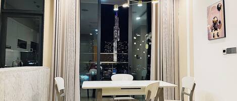 تناول الطعام