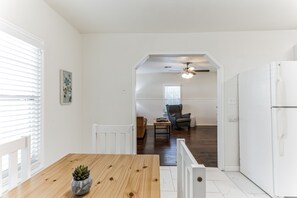 Interior - Winsome Woodward 2bd, 1 ba near fairgrounds and OKC Downtown Riverwalk (Oklahoma City)