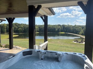 Terrace/patio - Beautiful Relaxing House w a private lake joining the Mammoth Cave National Park (Mammoth Cave)