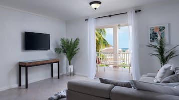 Apartment, 2 Bedrooms, Balcony, Garden View | Ruang tamu