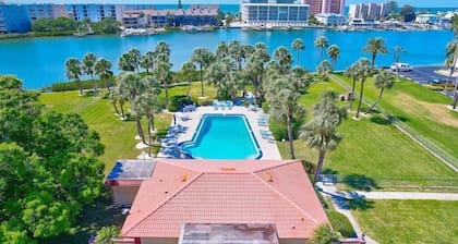 Annabelle's Intracoastal Condo 2 Bed/ 2 bath