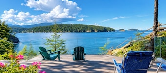 Waterfront Room with Private Bath and Deck Near Marina, Private Beach Access
