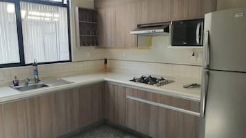 Departamento, 2 habitaciones, balcón, vista a la ciudad | Interior