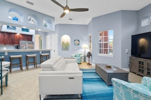 Fernseher, Tischfußball, Tischtennisplatte