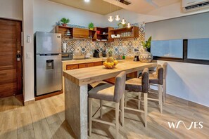 House, 3 Bedrooms, Private Pool | Private kitchen - 3br - Exclusive Townthouse - Private Rooftop Pool (Tulum)